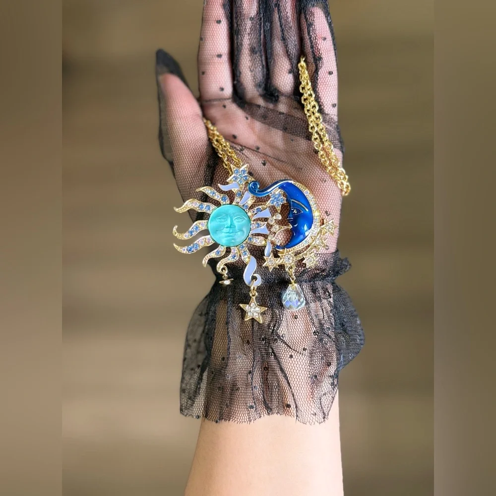 ✨ Sun & Moon Pendant Necklace / Brooch – 2-in-1 ✨